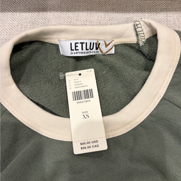 Anthropologie LetLuv heart ringer graphic sweatshirt in avocado 🥑 - Picture 9 of 9